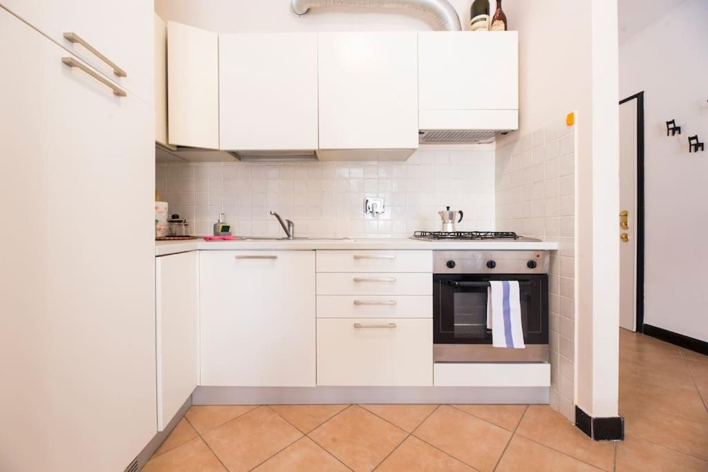 Prione'S Apartment Cenova Dış mekan fotoğraf